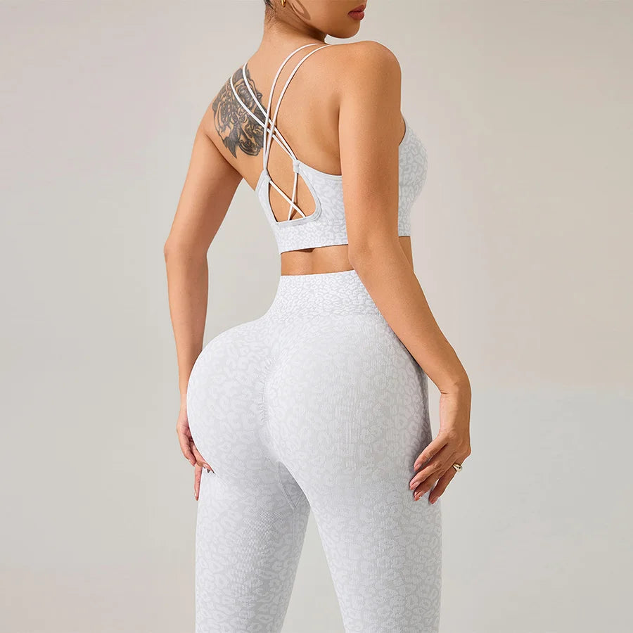Women’s Seamless Leopard Sports Bra and Leggings Set
