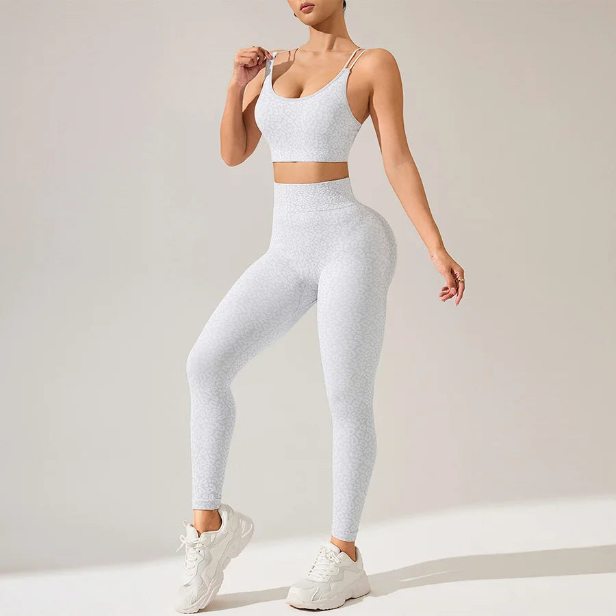 Women’s Seamless Leopard Sports Bra and Leggings Set