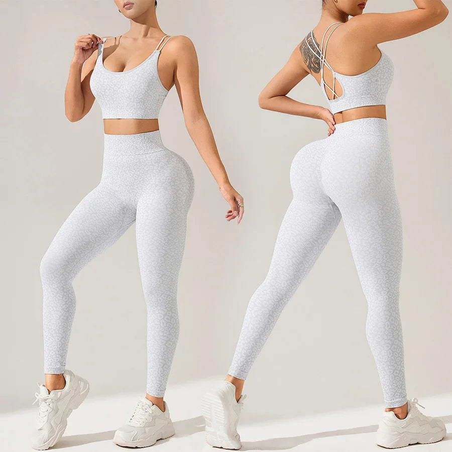 Women’s Seamless Leopard Sports Bra and Leggings Set
