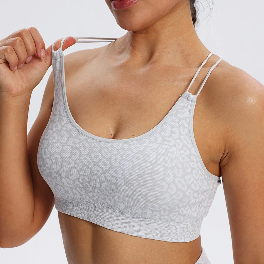 Women’s Seamless Leopard Sports Bra and Leggings Set